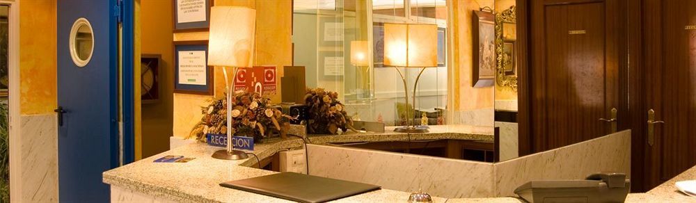 Hotel Iberia Plaza America Caces 외부 사진